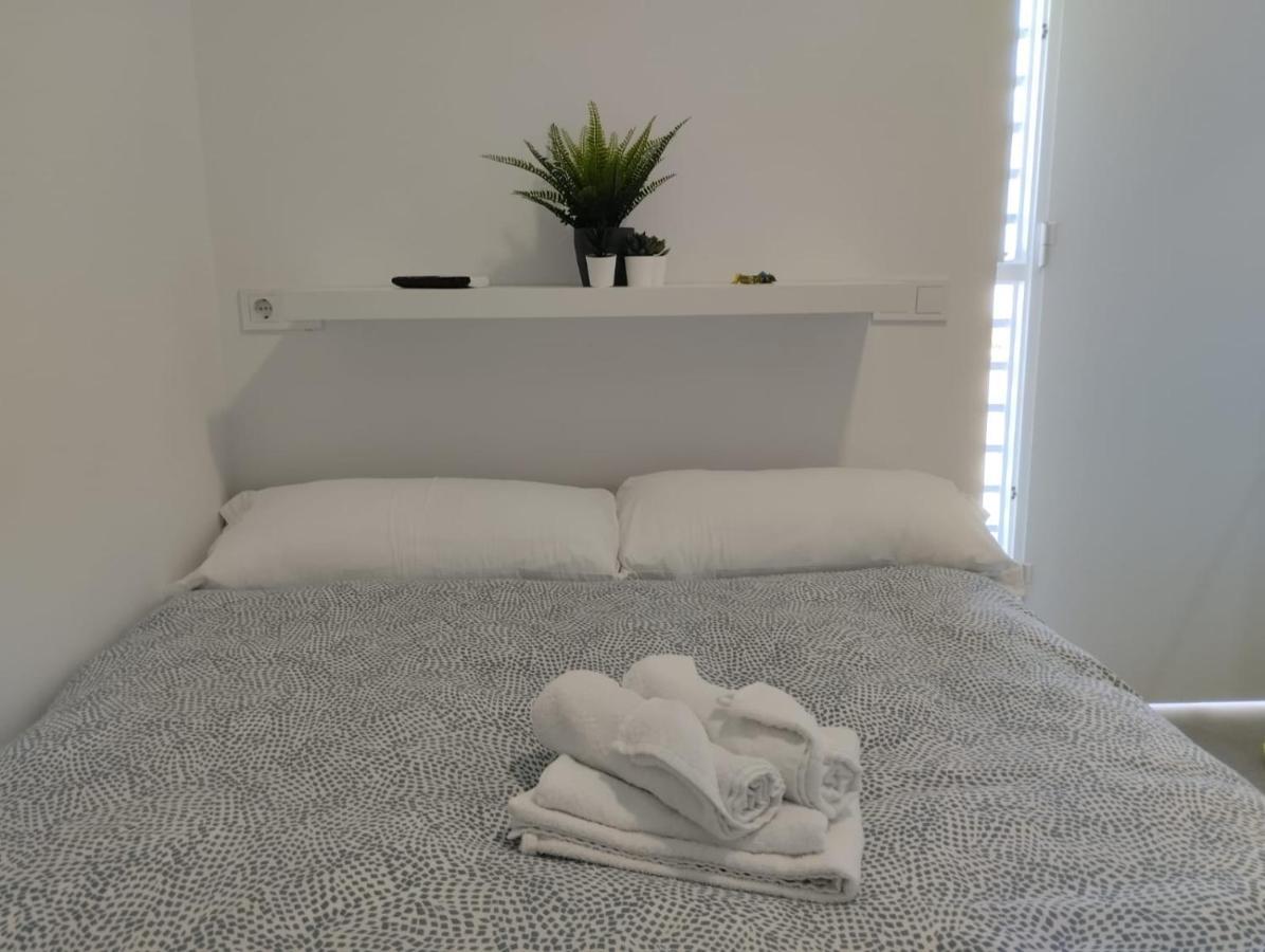 Mini Estudio Jacuzzi Doble Sevilla "Poligono Industrial" מראה חיצוני תמונה