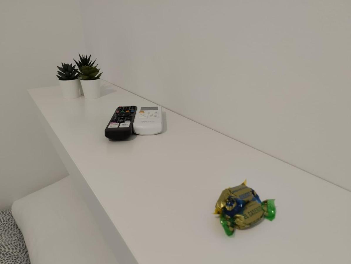 Mini Estudio Jacuzzi Doble Sevilla "Poligono Industrial" מראה חיצוני תמונה